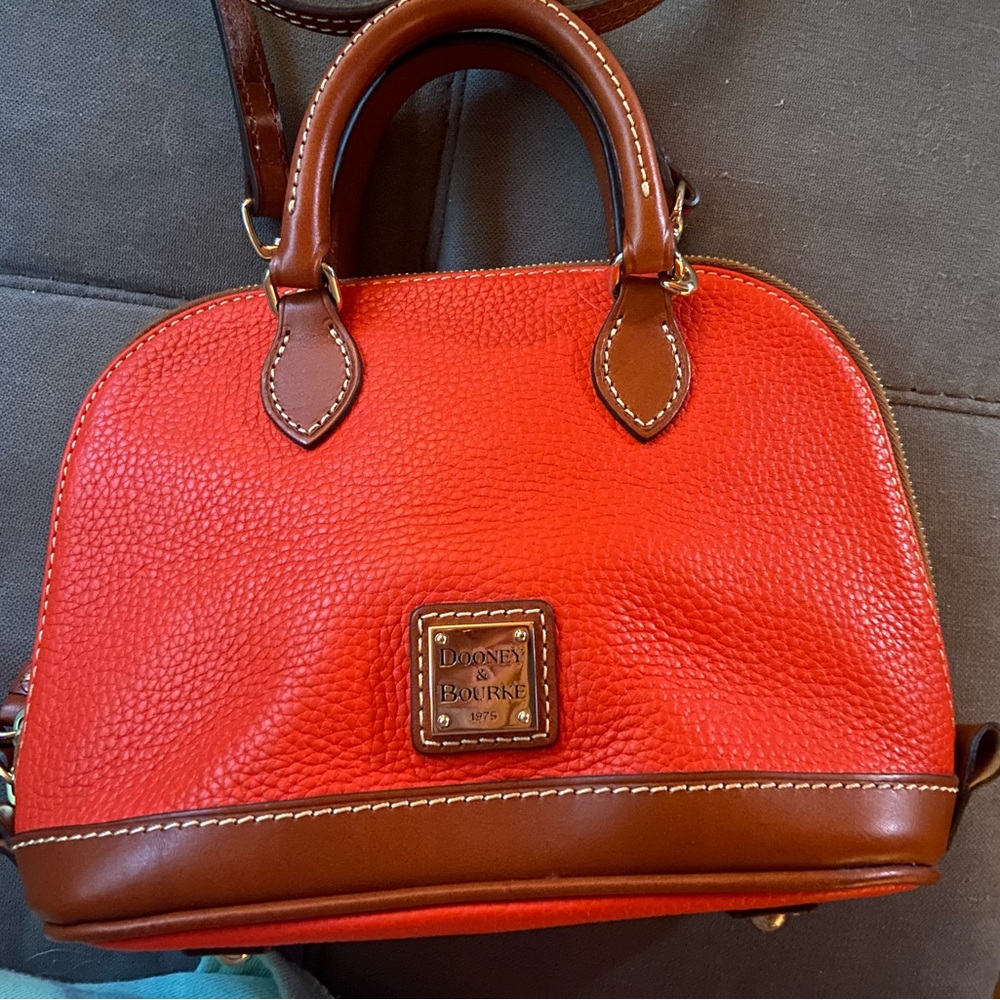 Dooney & Bourke Leather bag
